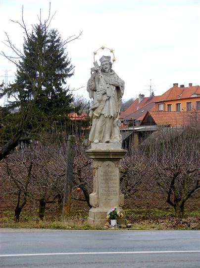 socha sv.&nbsp;Jana Nepomuckého
